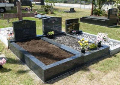 gravestones gold coast