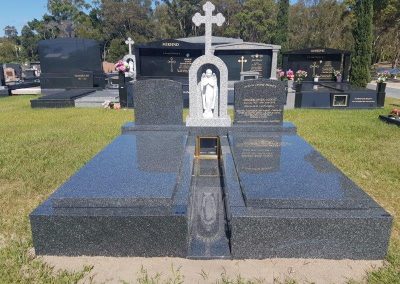 headstones and gravestones